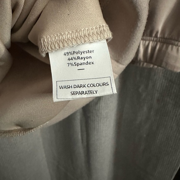 EUC, worn once.
Very trendy and comfortable.
For lounging or dress up w/jewelry - Picture 3 of 5